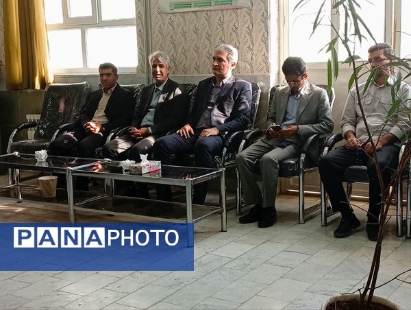 حضور مدیر آموزش و پرورش کاشمر در دبیرستان پسرانه میثاق