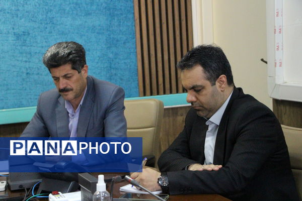 جلسه طرح نماد در آموزش و پرورش ناحیه یک یزد