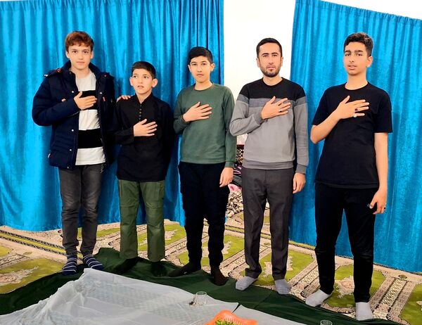 برگزاری مراسم اعتکاف پدر پسری در مسجد جامع آشخانه