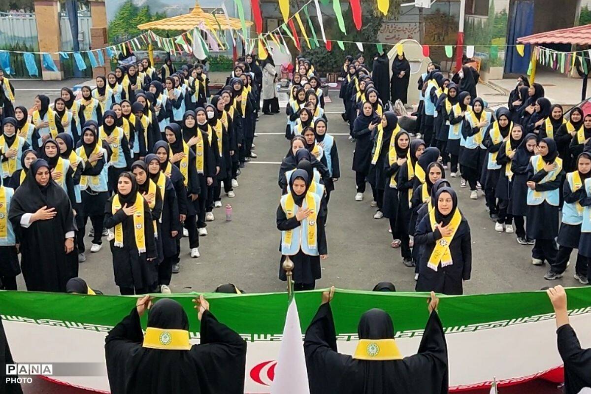  دوره تربیت مربی پیشتاز کاردان و اردو بازی در مدرسه شاهد بهشت شهرستان رباط‌کریم