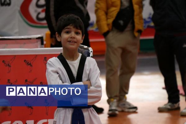 مسابقات تکواندو خردسالان پسران 