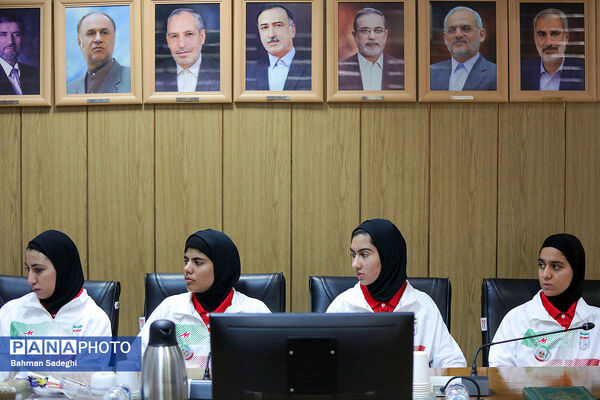 مراسم بدرقه تیم‌های ملی فوتسال دانش‌آموزی پسران و دختران ایران به رقابت‌های جام جهانی