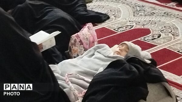 مردم دزک در شب قدر در مسجد امام حسین (ع) به نیایش و عبادت پرداختند