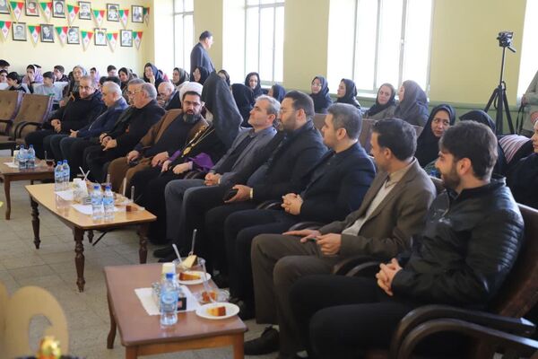 جشن سال نو میلادی در جمع دانش‌آموزان ارامنه تبریز
