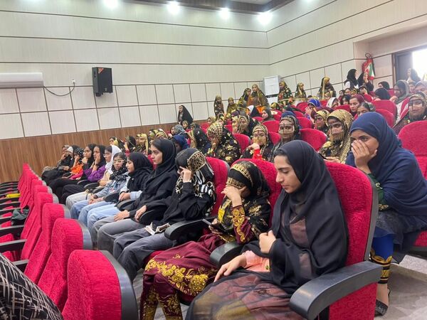 جشنواره سرود در فرهنگسرای فین