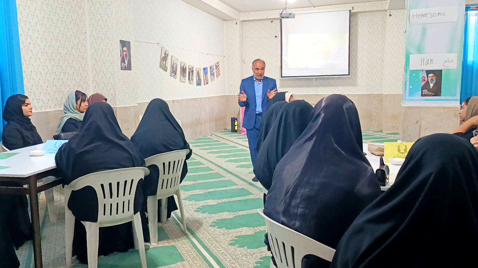  پاتوق دختران نوجوان مبارز شهرستان سملقان فضایی پر از عشق و دوستی و آگاهی