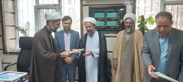 تقدیر از امام جماعت‌های مدارس باخرز