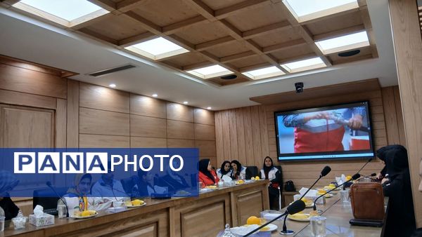 تقدیر از منتخبین کشوری هلالیتا در همدان