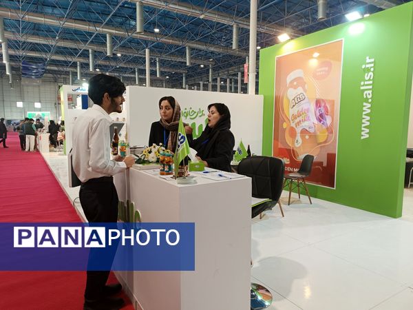 حضور پررنگ دانش‌آموزان در نمایشگاه آثار و دستاوردهای پژوهش و فناوری خراسان رضوی