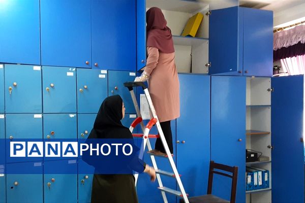 دبیرستان فرزانگان قائمشهر به استقبال مهر رفت