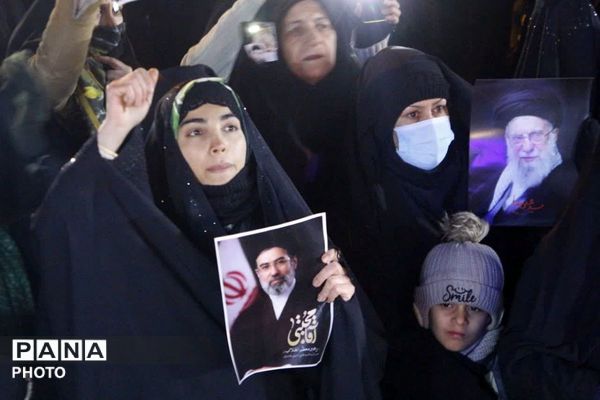 پذیرایی خادمان موکب شهدای فیروزکوه 