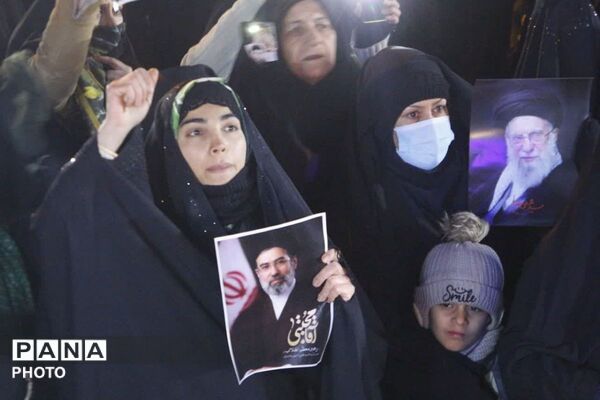 پذیرایی خادمان موکب شهدای فیروزکوه 