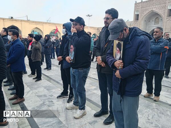 مردم ولایت مدار نیشابور در سوگ رهبر آزاده شهیدشان در مسجد جامع