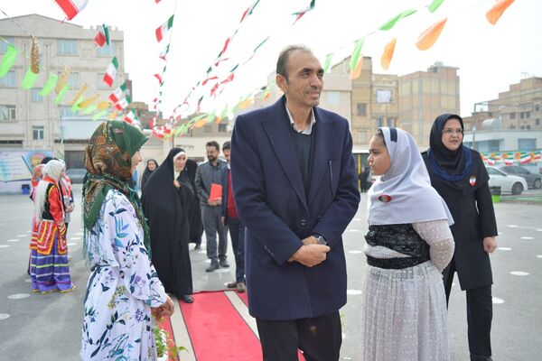افتتاحیه طرح  «ایرانمون» در مدرسه شهدای گمنام بهارستان‌دو