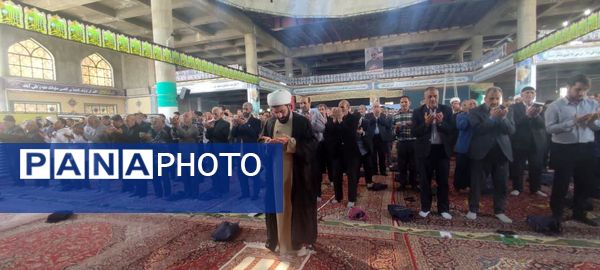 برگزاری با شکوه نماز جماعت عبادی سیاسی جمعه در شهرستان نورآباد