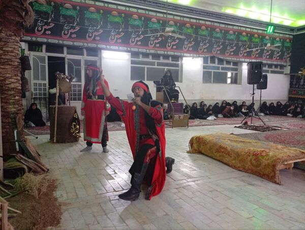 اجرای نمایش و شبیه خوانی دهه فاطمیه در تکیه ابوالفضلی روستای فدافن