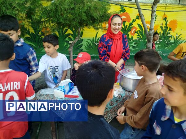 برگزاری بازارچه درون مدرسه‌ای در دبستان مبین شیروان