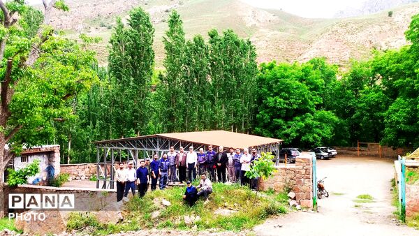 عملیات نصب سقف آموزشگاه های شهرستان مرزی کلات 