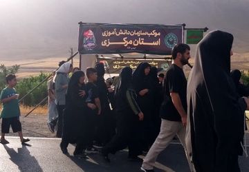 راهپیمایی عظیم جاماندگان اربعین شهر آستانه