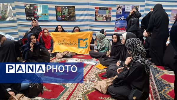 حلقه‌های میقات الصالحین باحضور دانش‌آموزان در مصلی شهرستان دامغان