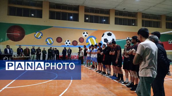 برگزاری اختتامیه مسابقات والیبال کارکنان ادارات و کارخانجات نیشابور 