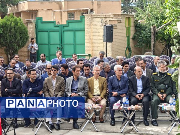 زنگ «سپاس معلم» در کرمانشاه 