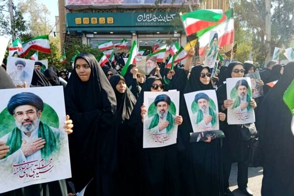  مردم بصیر اهواز با سومین رهبر انقلاب اسلامی بیعت کردند