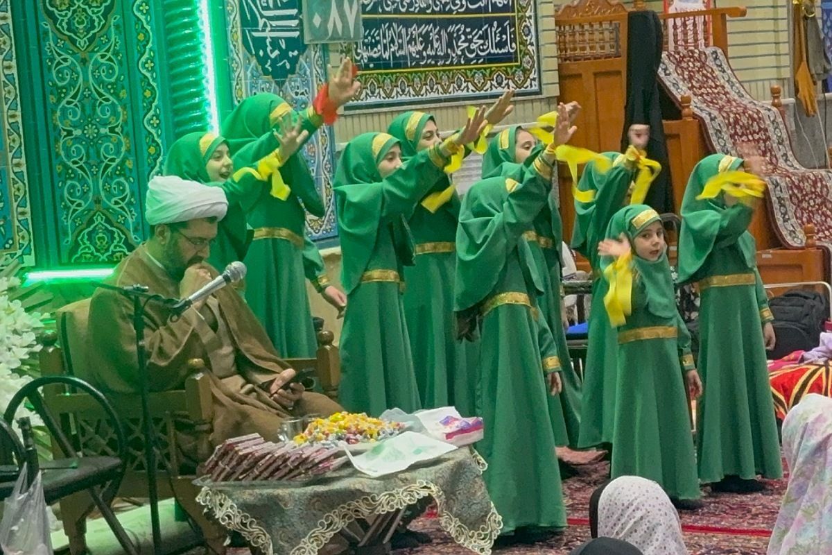 نوجوانان و جوانان در اعتکاف مسجد امام موسی کاظم (ع) گرد هم آمدند
