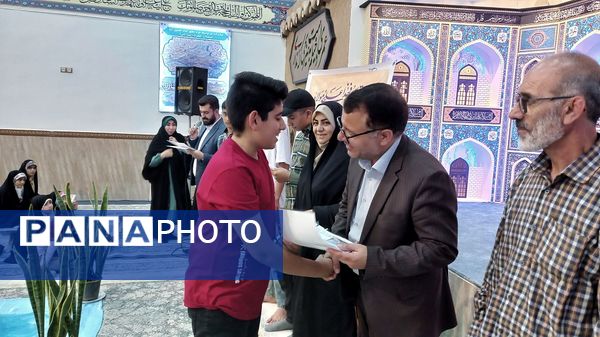 مراسم تجلیل از مقام‌آوران استانی قرآن، نماز و عترت در نظرآباد