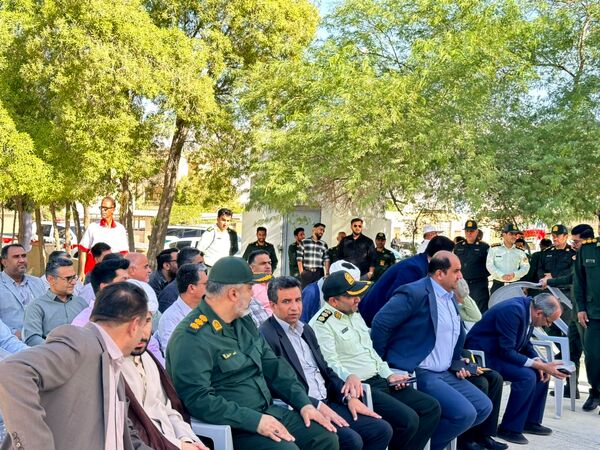 غبارروبی قبور مطهر شهدا در بستک