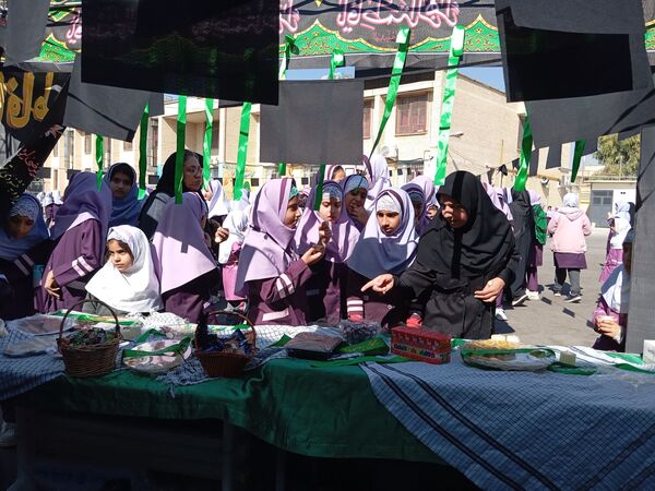 دبستان شهید کشاورز در سوگ فاطمیه