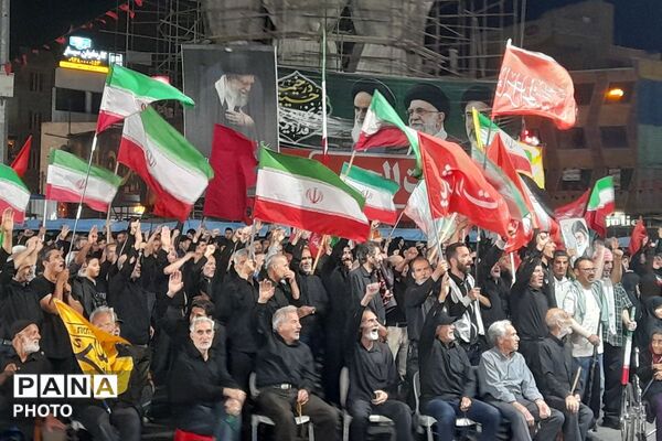 اجتماع باشکوه عظیم مردم غیور شهر قدس در میدان امام خامنه‌ای 