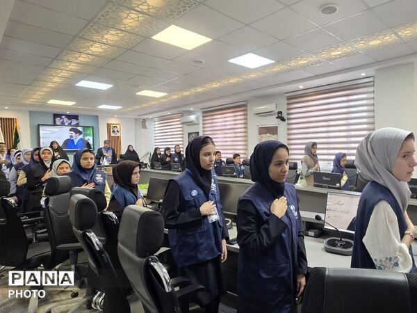 آیین تجلیل از راویان فردای ایران