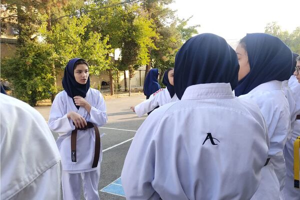 هفته تربیت‌بدنی در دبیرستان فرشتگان ناحیه ۴شیراز