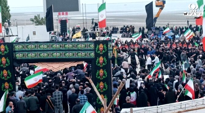  تجدید پیمان با رهبر شهید در اربعین حسینی در بندرعباس