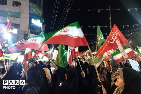 حضور پرشور و مستمر شبانه مردم رباط‌کریم تا پیروزی نهایی