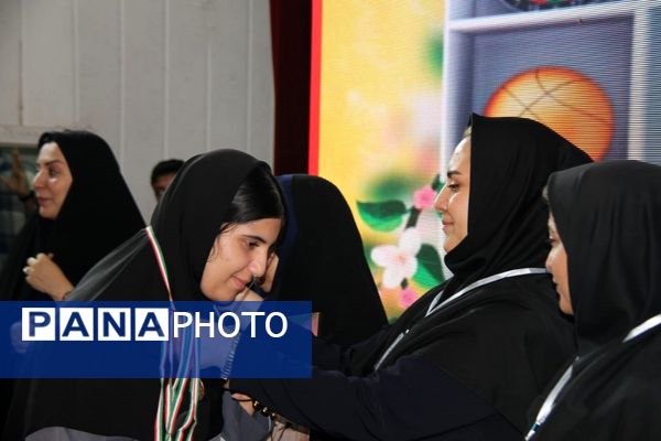 تجلیل از ۵۰۰ دانش‌آموز دختر و پسر مقام‌آور مسابقات ورزش دانش‌آموزی بهبهان