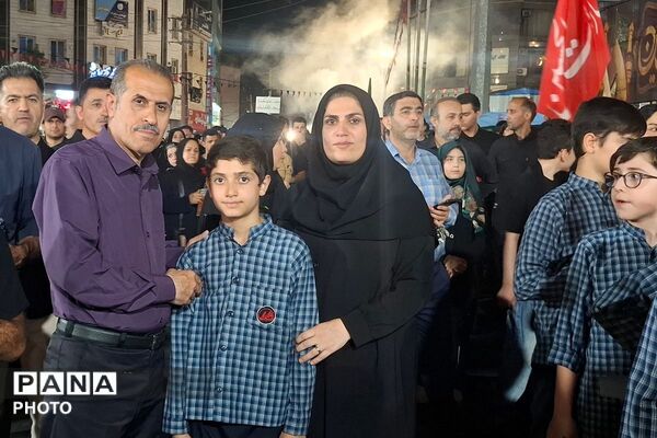  نجوای عشق در میدان قدس؛هم نوایی  دانش‌آموزان با «قاسم» 