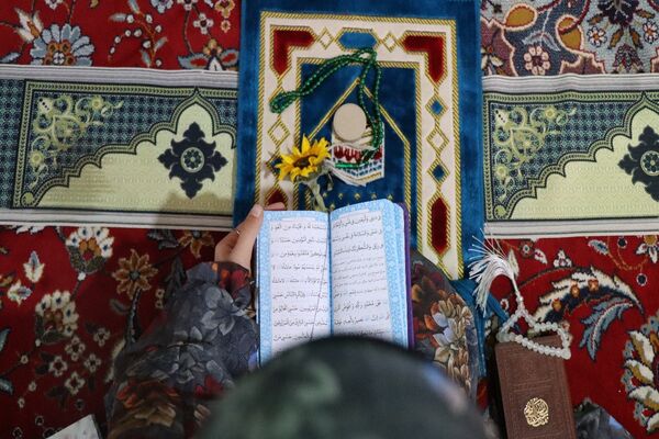 گزارشی از فرودگاه دل‌ها؛ زائران سکوت در باند پرواز به سوی خدا