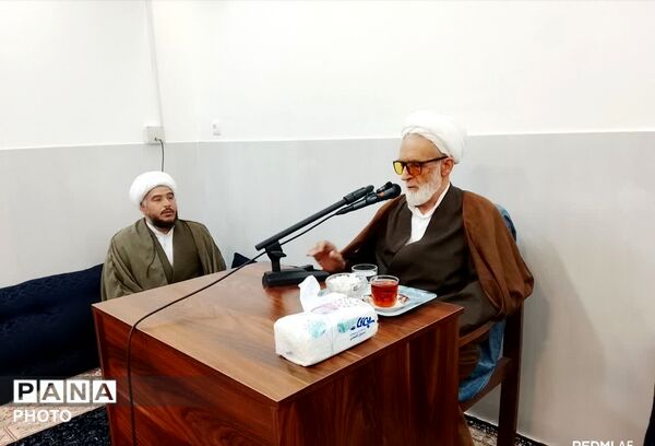 اردوی زیارتی ـ تربیتی یک‌روزه  دانش‌آموزان البرزی در کاروانی به قم و جمکران 