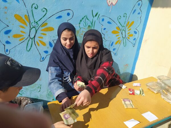 برگزاری بازارچه دانش‌آموزی در مدرسه امیرکبیر ایجرود