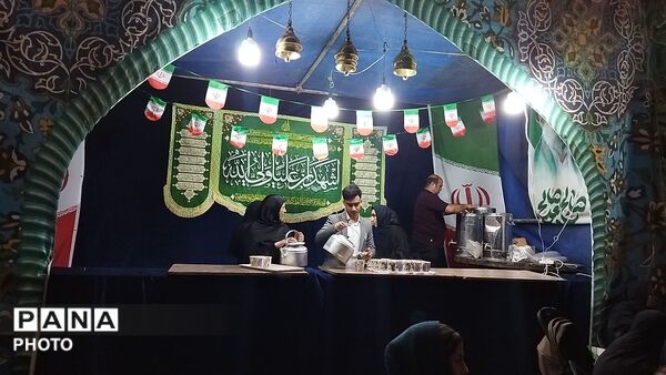 گذری بر فعالیت موکب بلوار غزالی در پنجاه و پنجمین شب از اجتماعات مردمی 