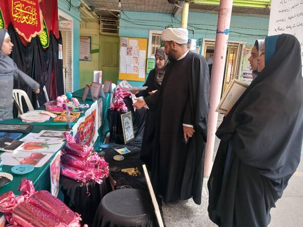 برگزاری رویداد "هفته ماها" در دبیرستان پاینده اهواز