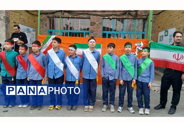 جشن پیروزی انقلاب اسلامی در مدارس منطقه کهریزک 