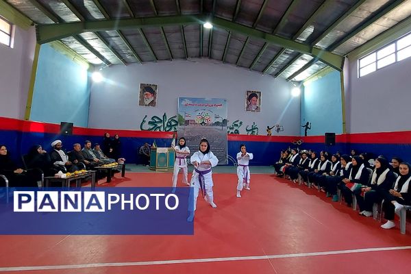 افتتاحیه المپیاد ورزشی درون مدرسه‌ای در منطقه کهریزک 
