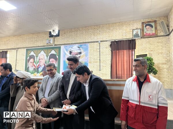 آیین افتتاحیه هفته سلامت در سالن اجتماعات آموزش و پرورش رودبارجنوب