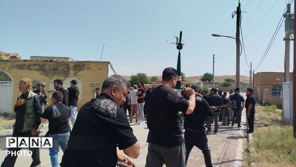 مراسم عزاداری در روز عاشورا همراه با حضور پر شور مردم روستای شوریاب