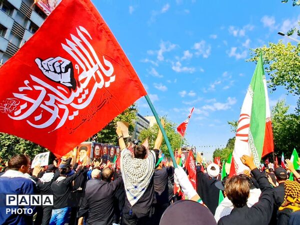 آخرین سلام؛ از میدان انقلاب تا میدان آزادی، تهران در آیین وداع با رهبر شهید