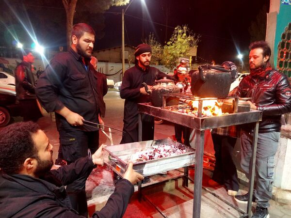 موکب هایی به عشق فاطمه (س) در کاشمر
