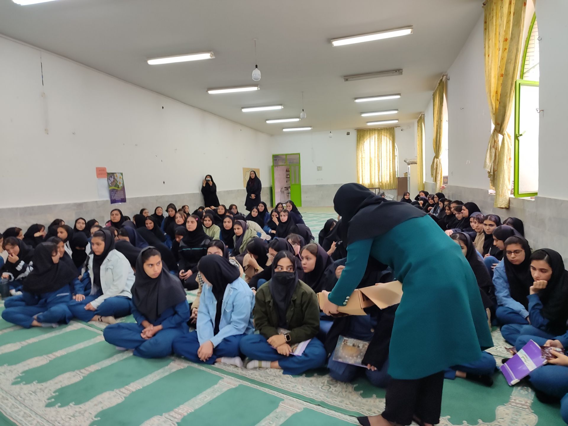 برگزاری جلسه آموزشی پیشگیری از آسیب‌های اجتماعی